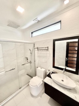 the resort bayview hotel