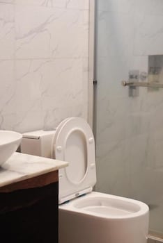 the resort bayview hotel