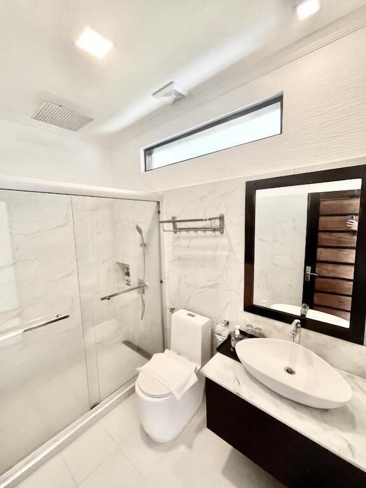 the resort bayview hotel