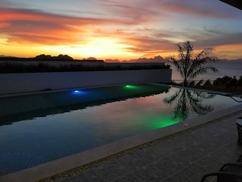 the resort bayview hotel