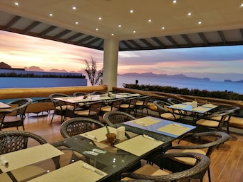 the resort bayview hotel