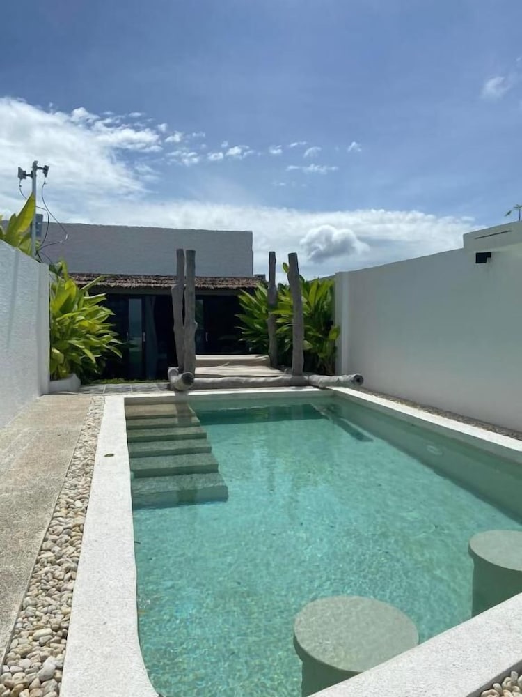 the resort bayview hotel