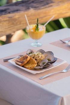 the resort bayview hotel