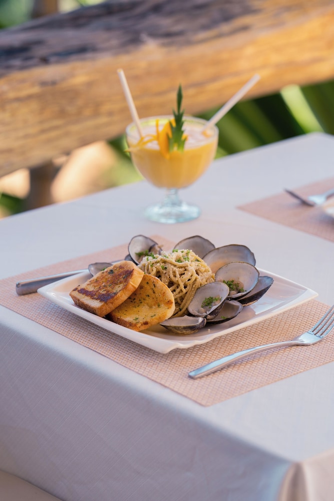 the resort bayview hotel