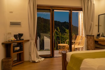 the resort bayview hotel