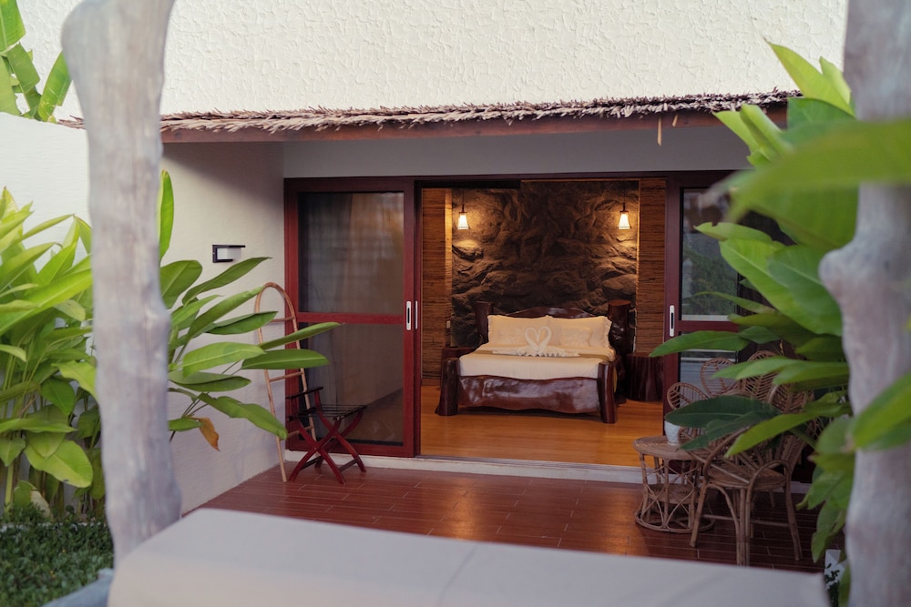 the resort bayview hotel