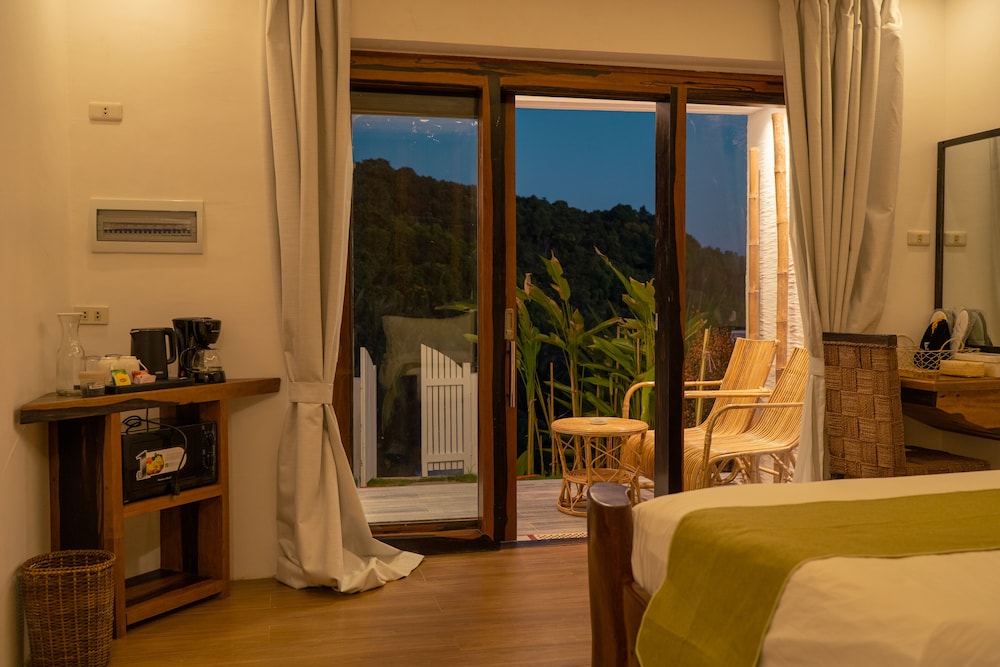 the resort bayview hotel