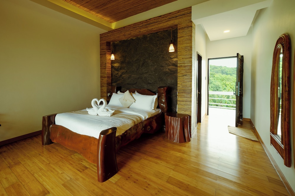 the resort bayview hotel