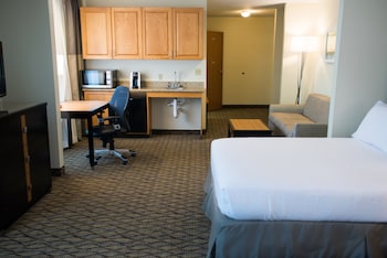 holiday inn express hotel and suites chanhassen by ihg