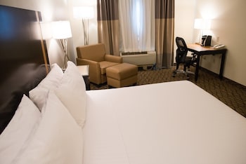 holiday inn express hotel and suites chanhassen by ihg
