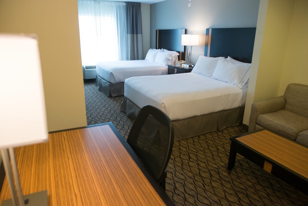 holiday inn express hotel and suites chanhassen by ihg