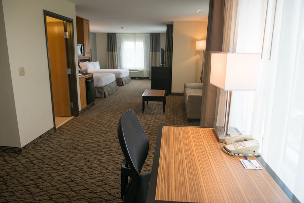 holiday inn express hotel and suites chanhassen by ihg