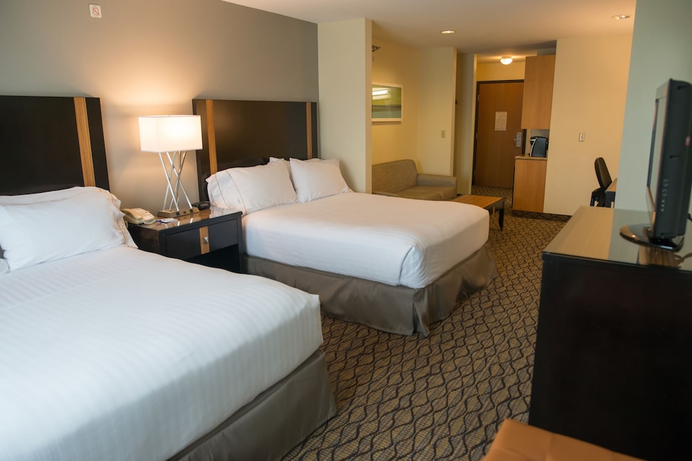 holiday inn express hotel and suites chanhassen by ihg