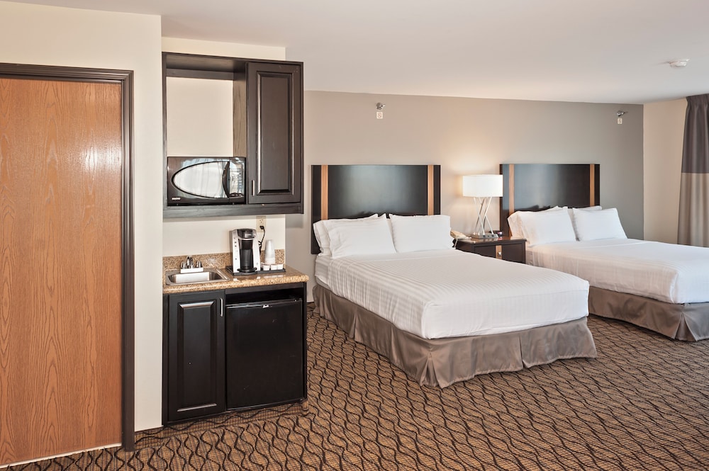 holiday inn express hotel and suites chanhassen by ihg