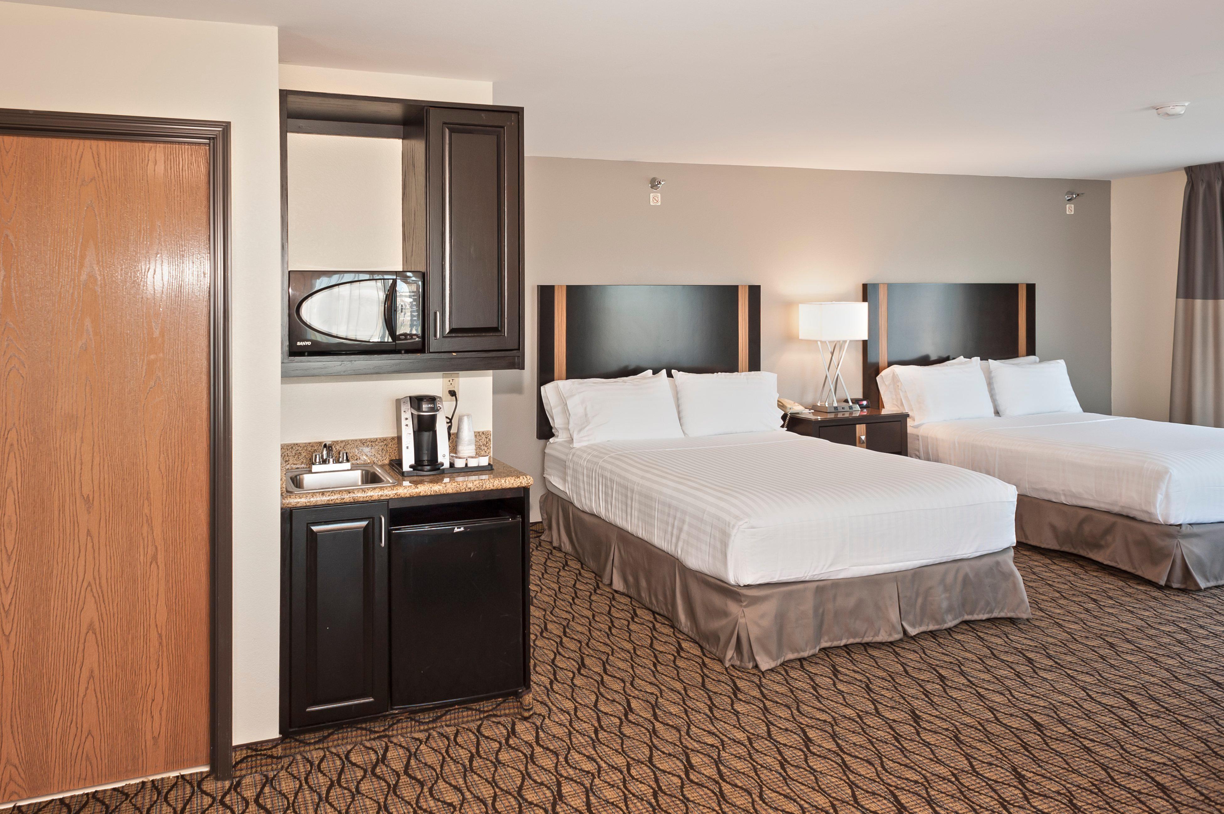 holiday inn express hotel and suites chanhassen by ihg