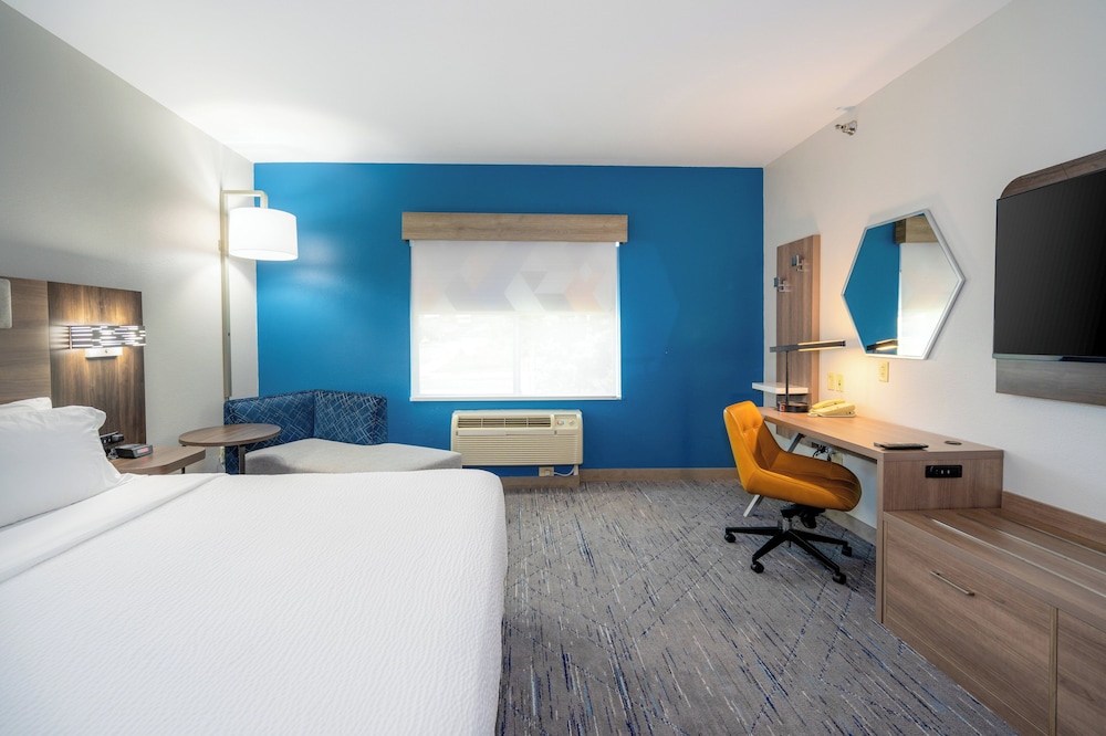 holiday inn express hotel and suites chanhassen by ihg