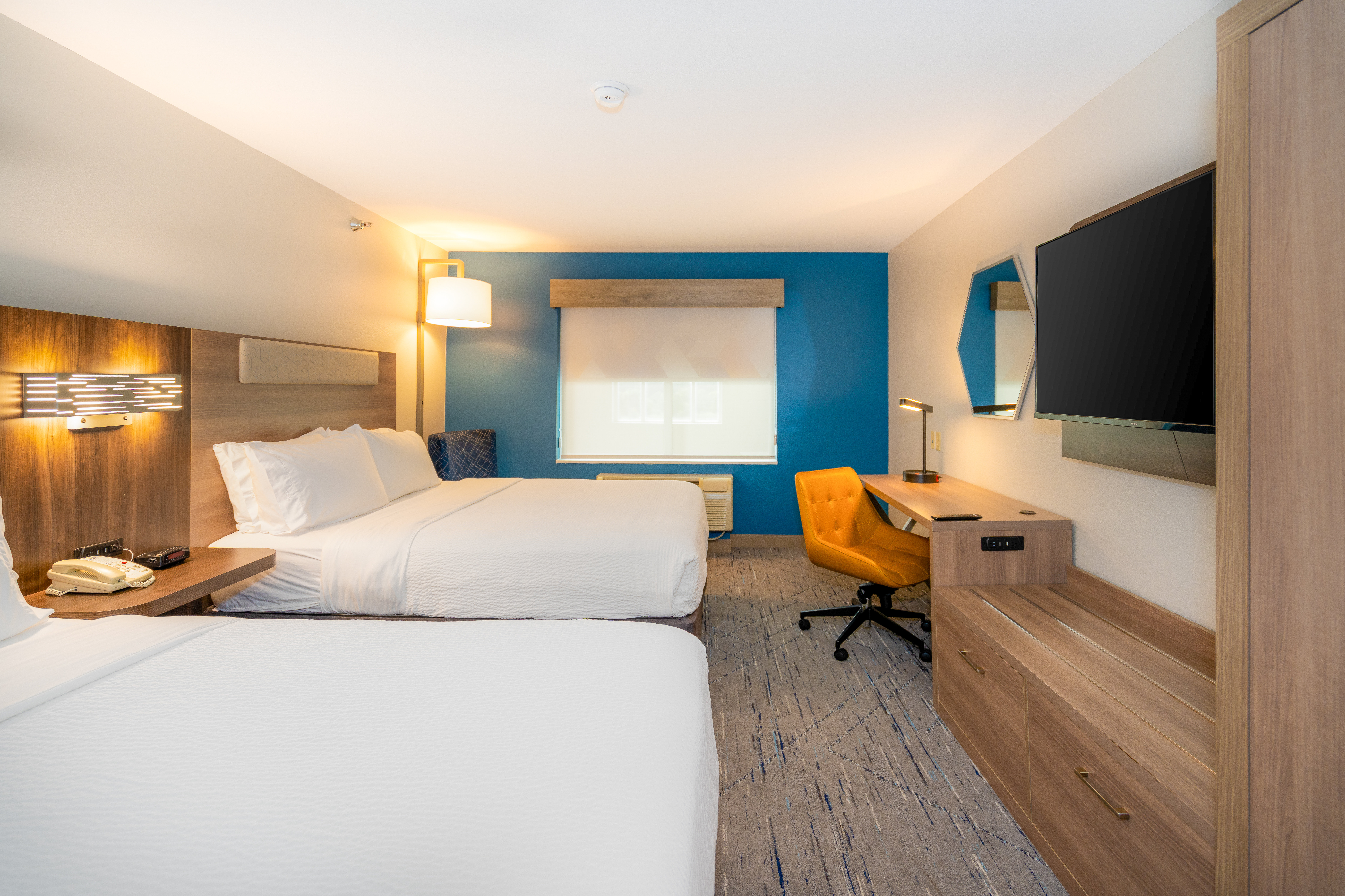 holiday inn express hotel and suites chanhassen by ihg