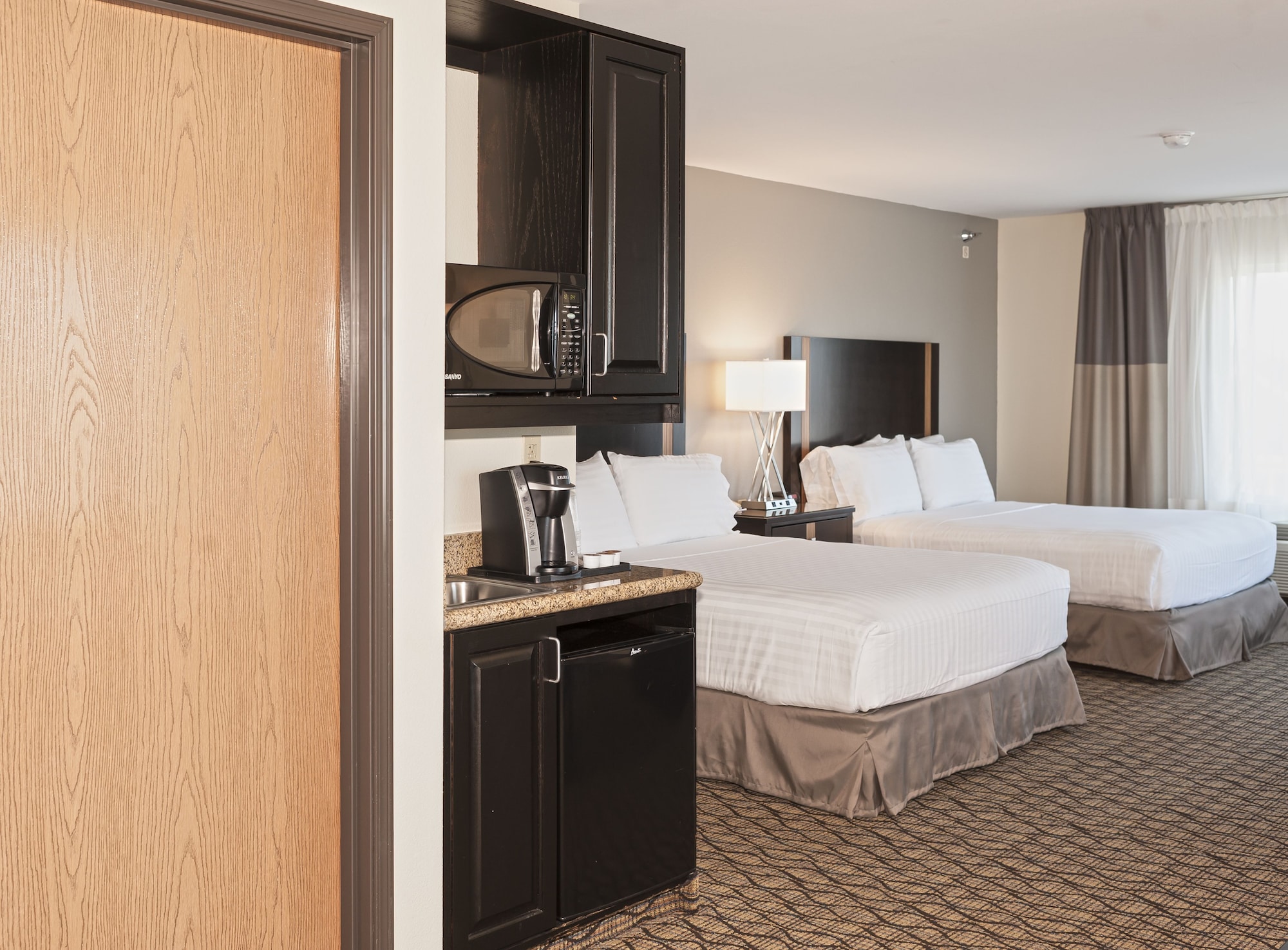 holiday inn express hotel and suites chanhassen by ihg