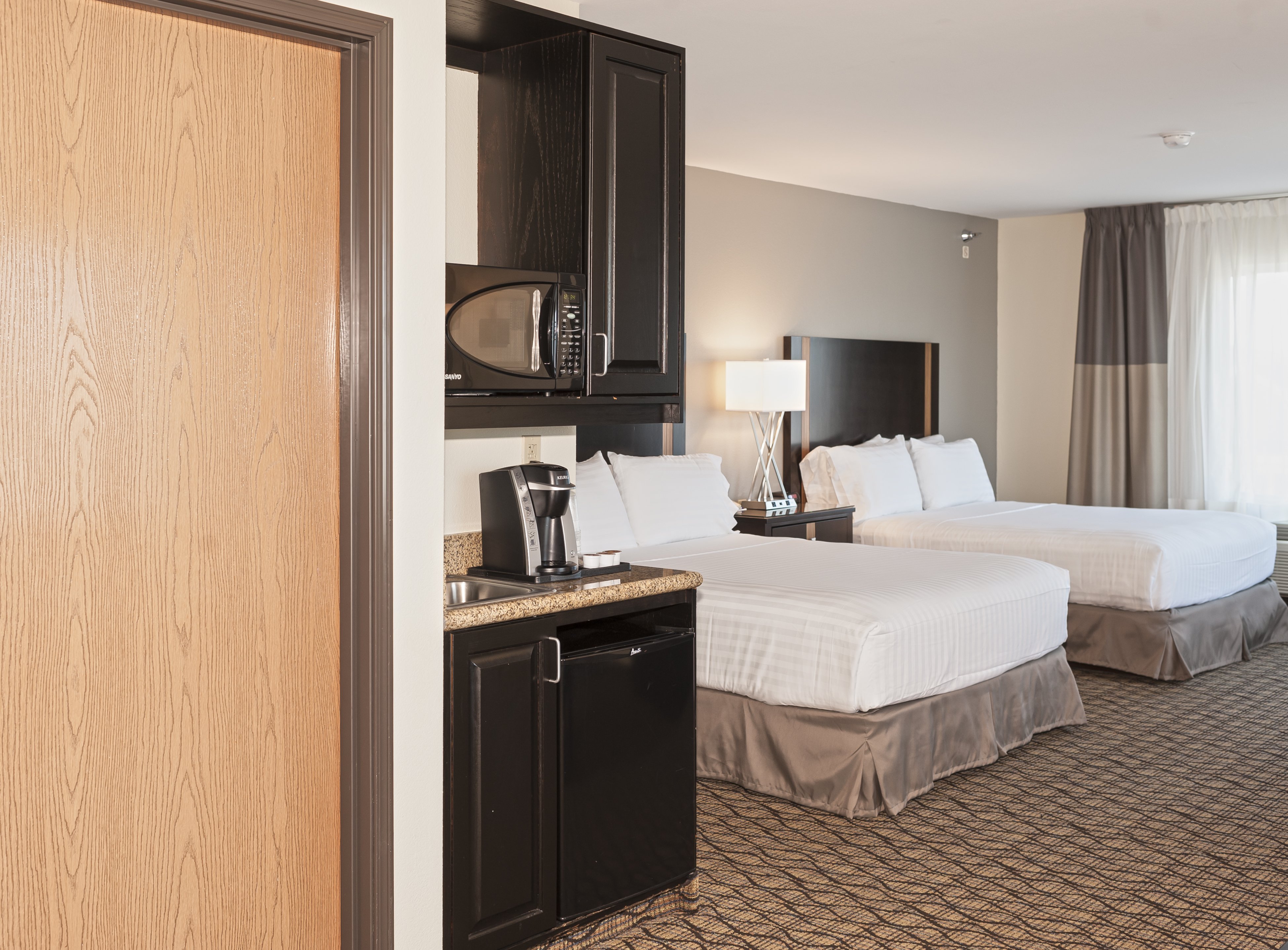 holiday inn express hotel and suites chanhassen by ihg