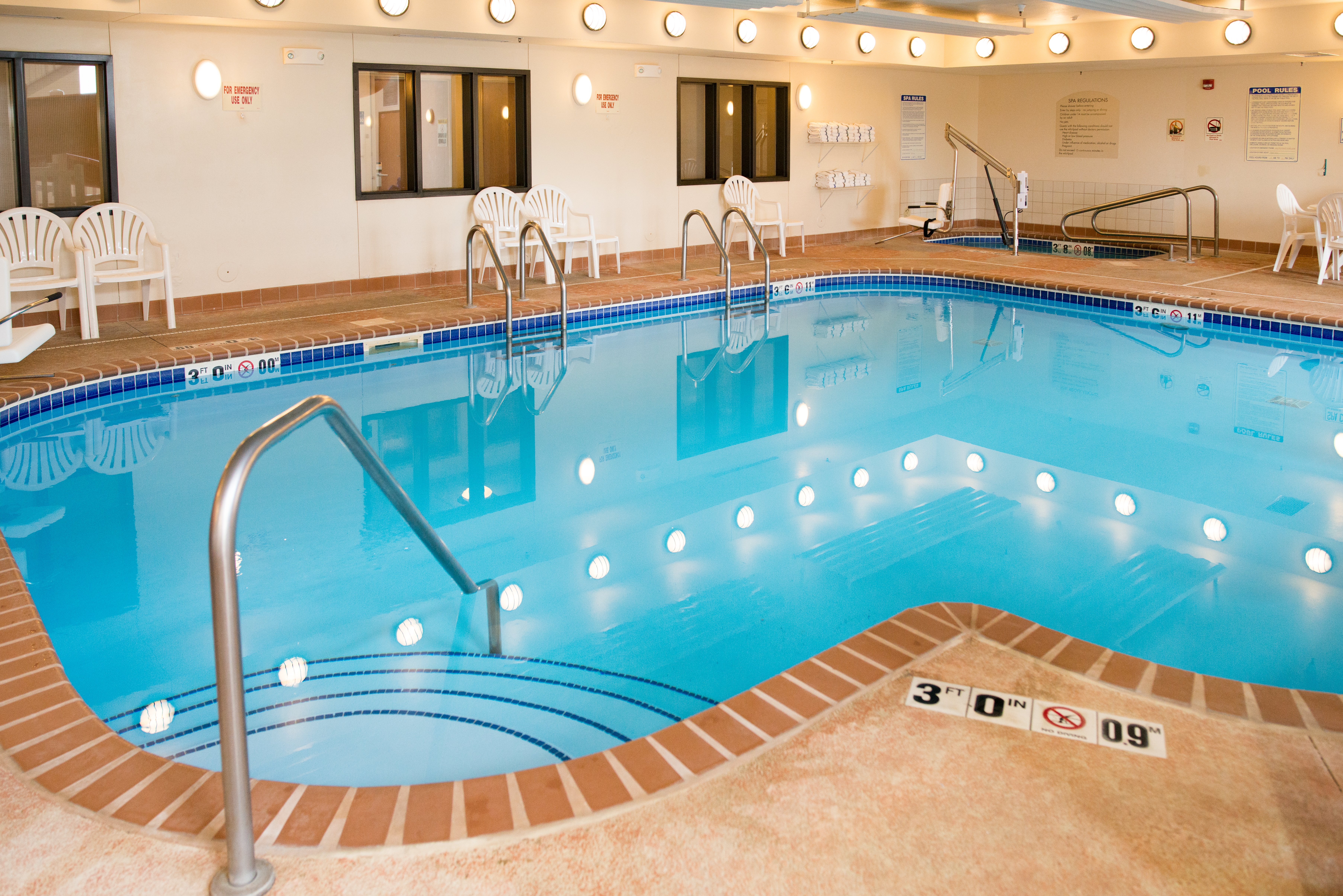 holiday inn express hotel and suites chanhassen by ihg