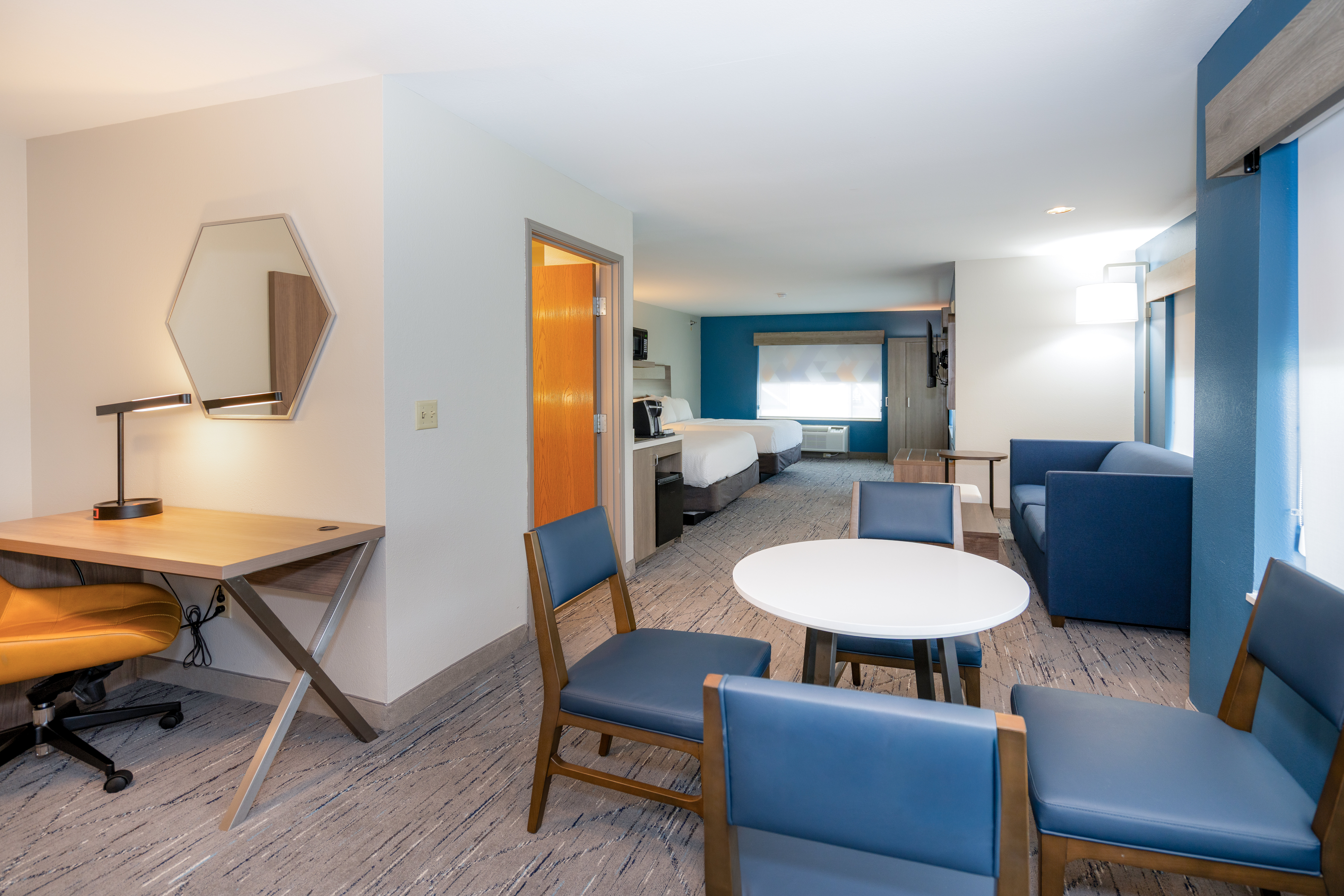 holiday inn express hotel and suites chanhassen by ihg