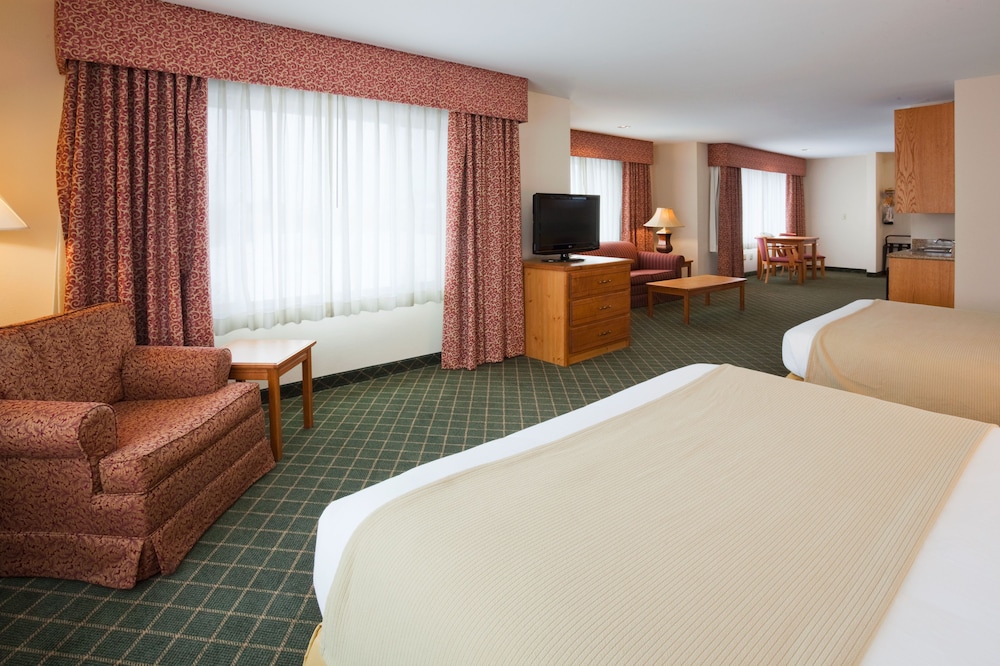 holiday inn express hotel and suites chanhassen by ihg