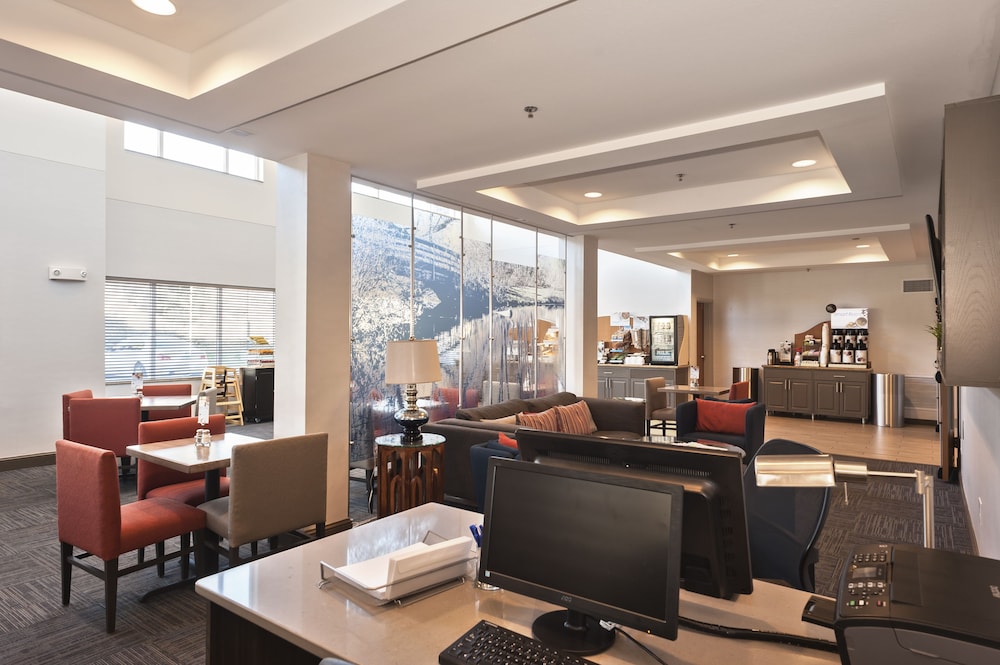 holiday inn express hotel and suites chanhassen by ihg