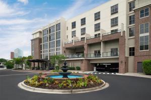 hilton garden inn charleston waterfront downtown