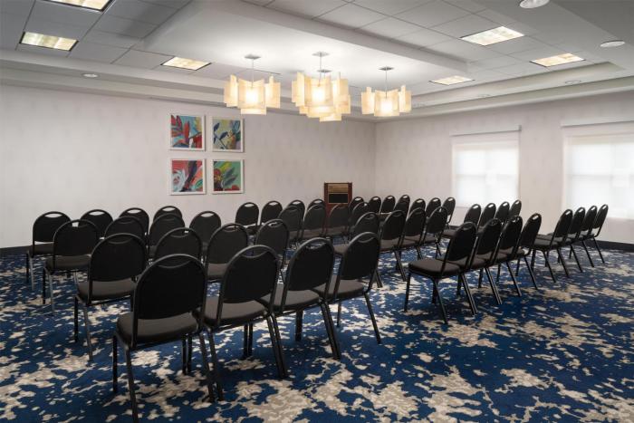 hilton garden inn charleston waterfront downtown