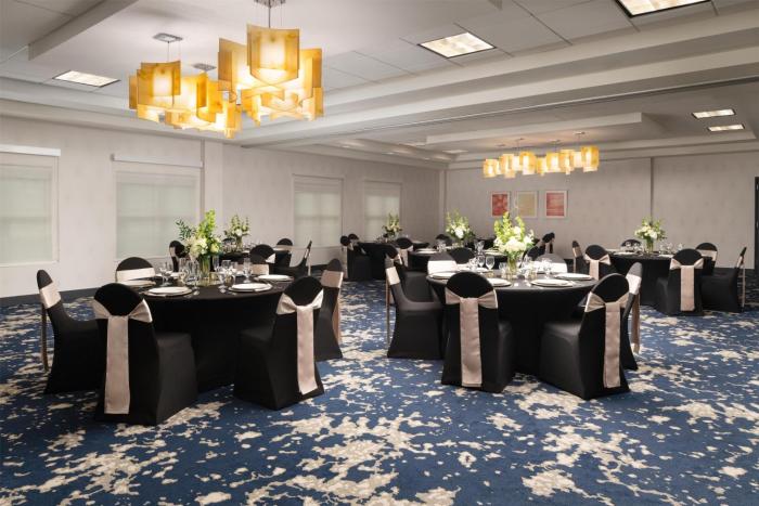 hilton garden inn charleston waterfront downtown