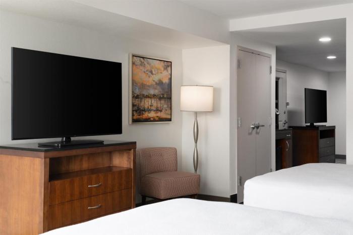 hilton garden inn charleston waterfront downtown