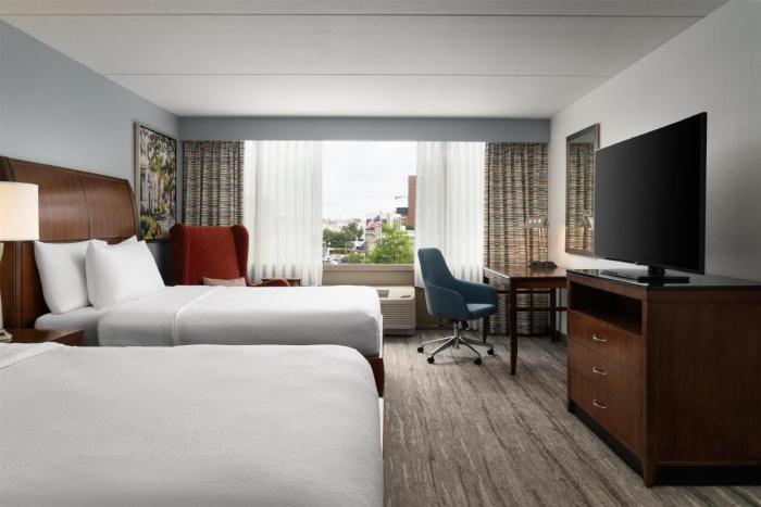 hilton garden inn charleston waterfront downtown