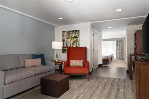 hilton garden inn charleston waterfront downtown