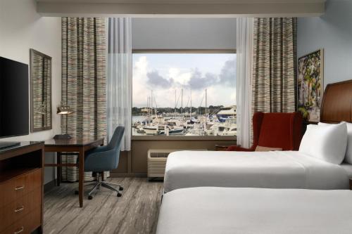 hilton garden inn charleston waterfront downtown