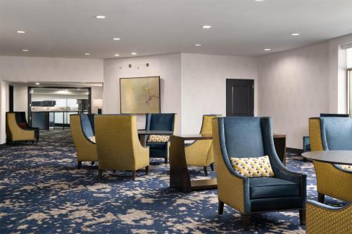 hilton garden inn charleston waterfront downtown