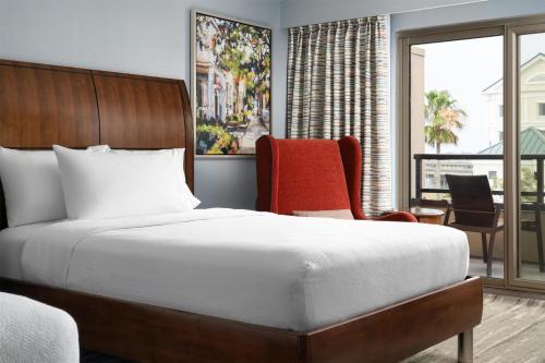 hilton garden inn charleston waterfront downtown