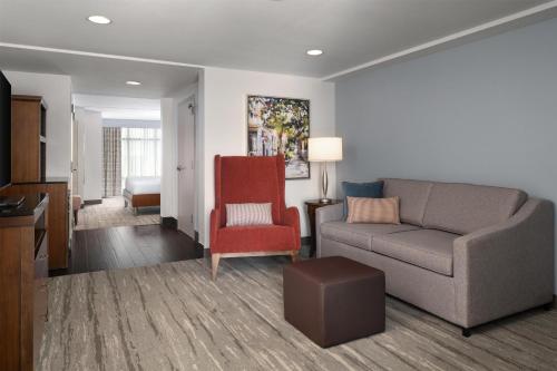 hilton garden inn charleston waterfront downtown