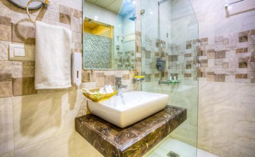 glory villa