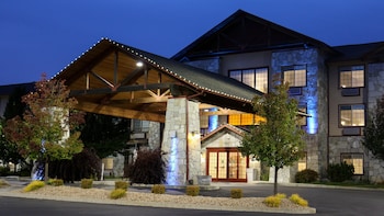 holiday inn express and suites cheney by ihg