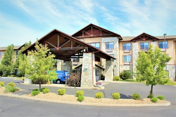 holiday inn express and suites cheney by ihg