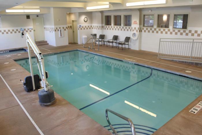 holiday inn express and suites cheney by ihg