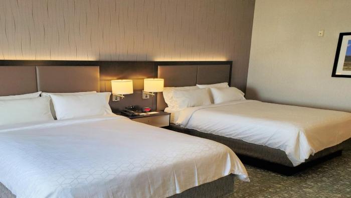 holiday inn express and suites cheney by ihg