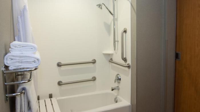holiday inn express and suites cheney by ihg