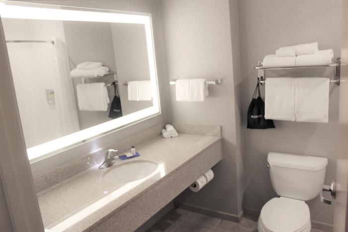 holiday inn express and suites cheney by ihg