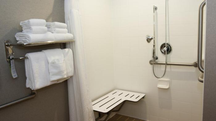 holiday inn express and suites cheney by ihg
