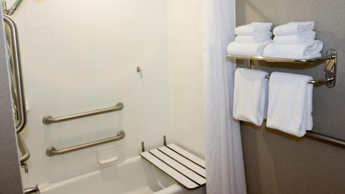 holiday inn express and suites cheney by ihg