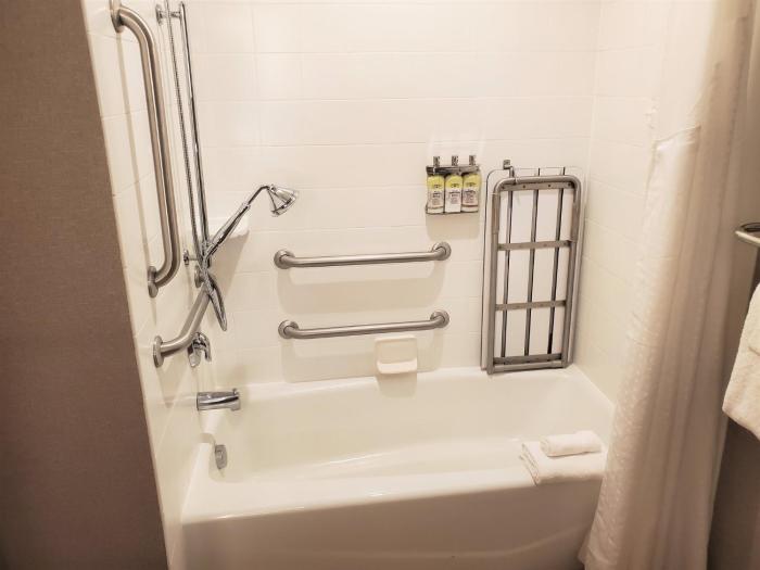 holiday inn express and suites cheney by ihg