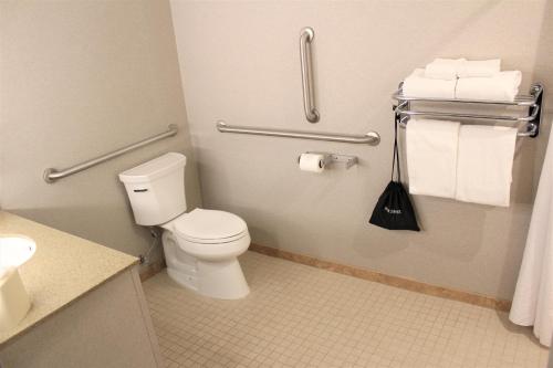 holiday inn express and suites cheney by ihg