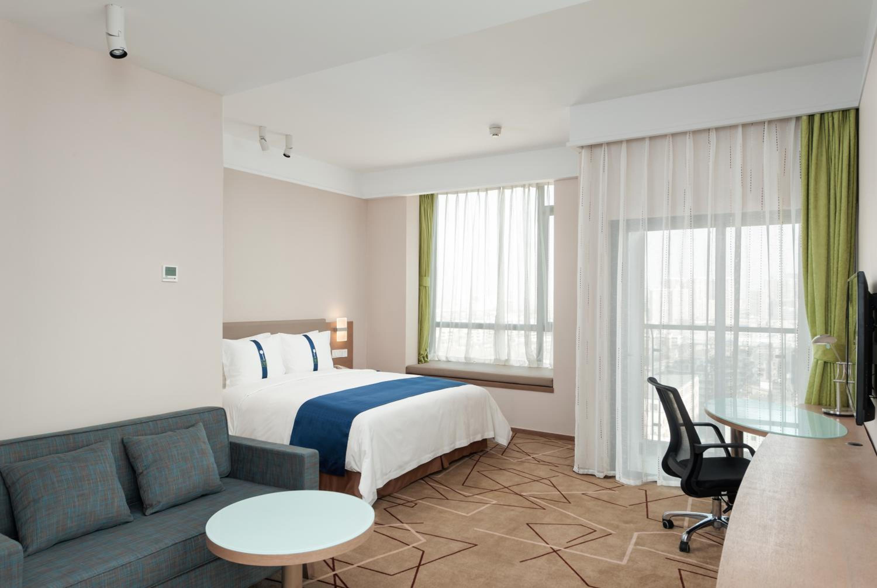 holiday inn express chengdu west gate by ihg