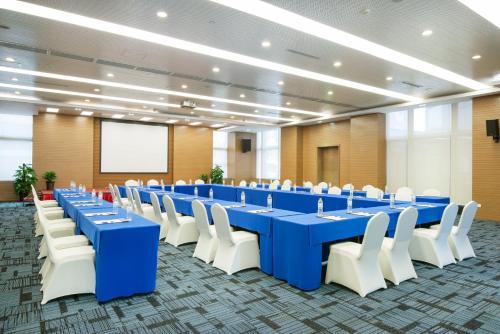 holiday inn express chengdu west gate by ihg